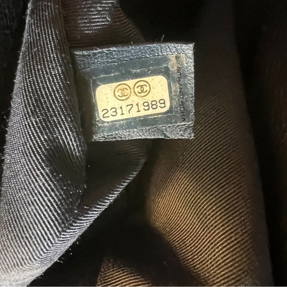 Chanel Navy Blue Caviar Boy Flap Shoulder Bag - Picture 10 of 14